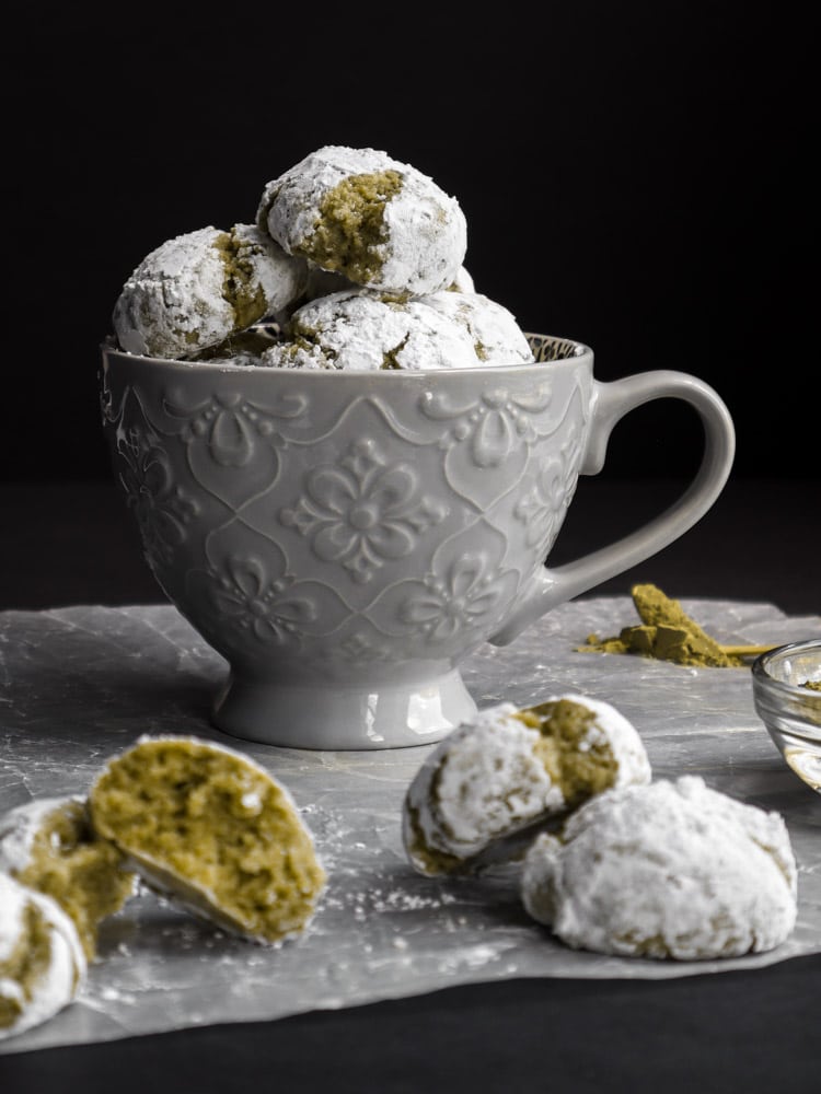 Matcha Amaretti Cookies