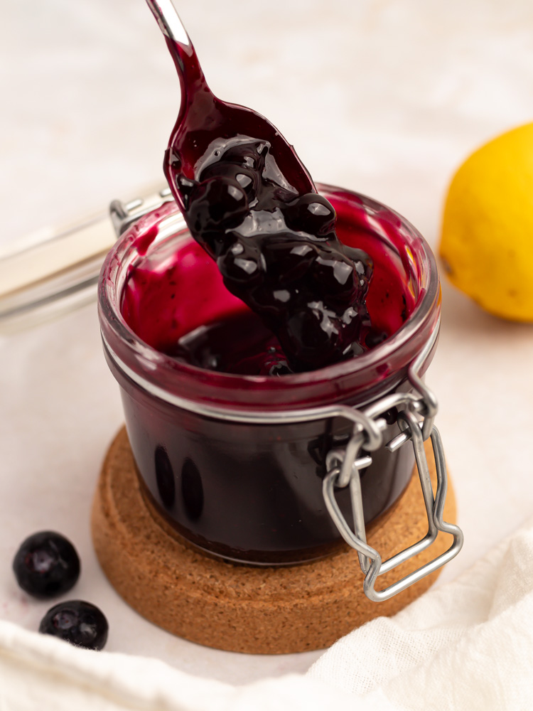 Easy blueberry sauce